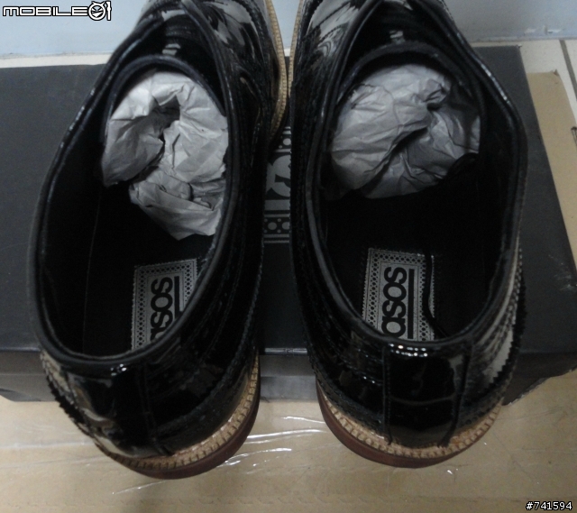 令人哭笑不得的ASOS 採購鞋款CLAE 、ASOS雕花皮鞋開箱文....(哭笑不得原因請見內文)
