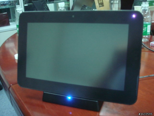 ViewPad 10s(Advent vega)底座及GPS連線介紹