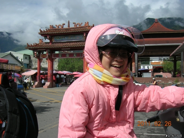相信自己~~~小安安後山之旅!!
