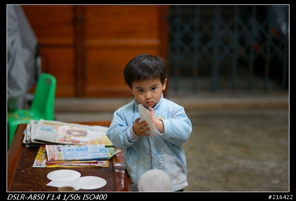 簡單開箱~SIGMA 85mmF1.4 &"薇薇"s85試拍
