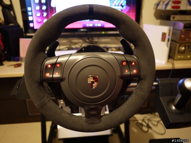 有設定的問題回答 911 GT2 方向盤 測試文