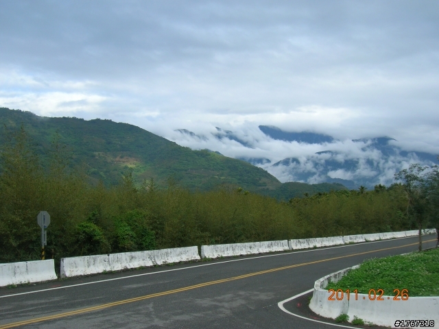 相信自己~~~小安安後山之旅!!