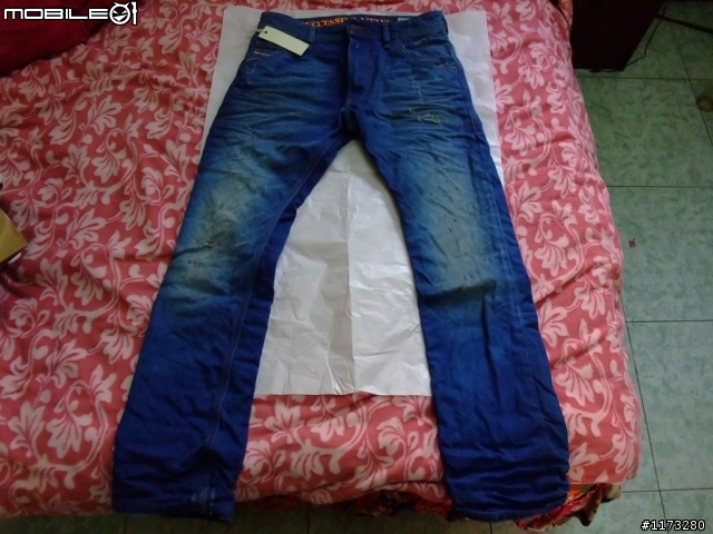 DIESEL Krooley 8NJ & Thanaz 8B9 (兩條褲子到了, 附上放毒照)
