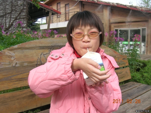 相信自己~~~小安安後山之旅!!