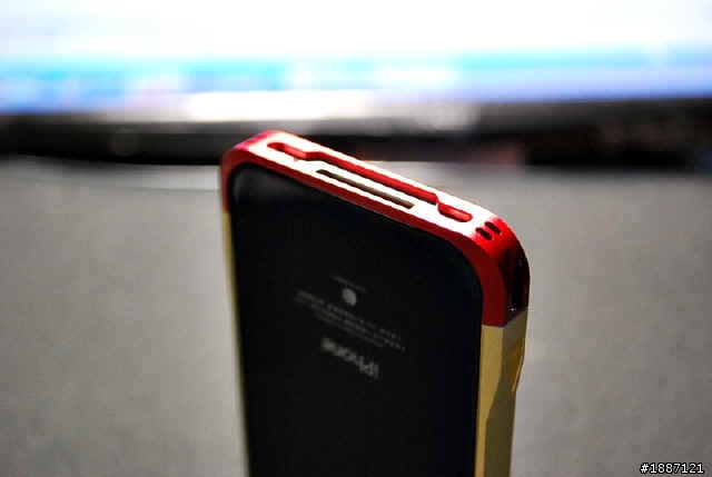 總算~iphone4入手,但重點不是開箱~是......變身!!