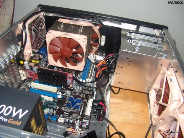 蜘蛛爬上聯力 PC-9F 抓貓頭鷹!!