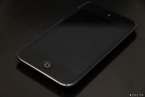 第一次深深受到「蘋果」的毒-iPod touch 4開箱
