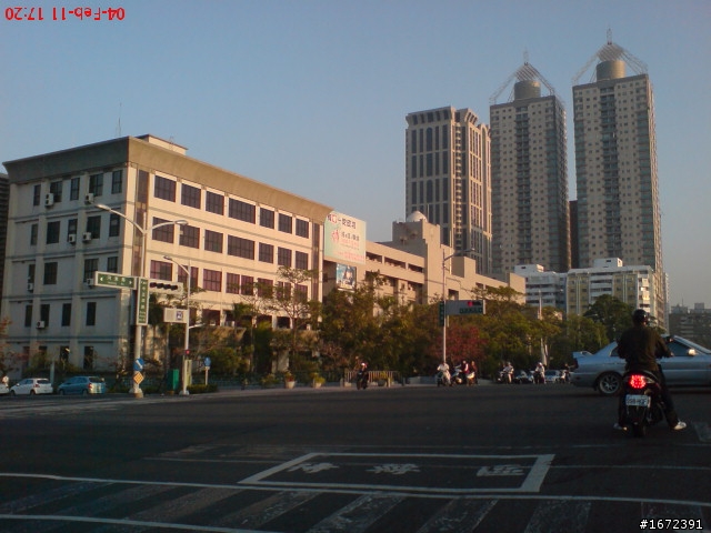 2011 超級艷陽天~人生第一次兩人機車旅遊~過年台北--台南~高雄~台中一路玩回家~ SH33配金牌150FI!