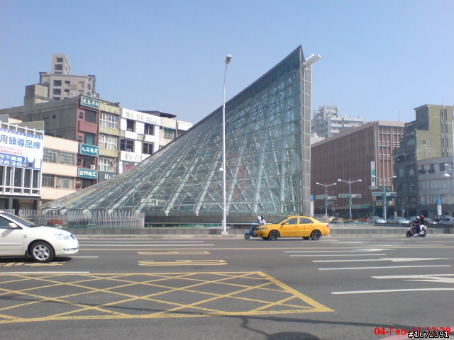2011 超級艷陽天~人生第一次兩人機車旅遊~過年台北--台南~高雄~台中一路玩回家~ SH33配金牌150FI!