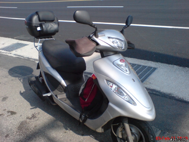 2011 超級艷陽天~人生第一次兩人機車旅遊~過年台北--台南~高雄~台中一路玩回家~ SH33配金牌150FI!