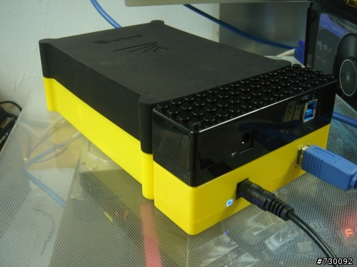 這樂高積木的USB3.0外接盒! 小孩總以為這是他的玩具!!