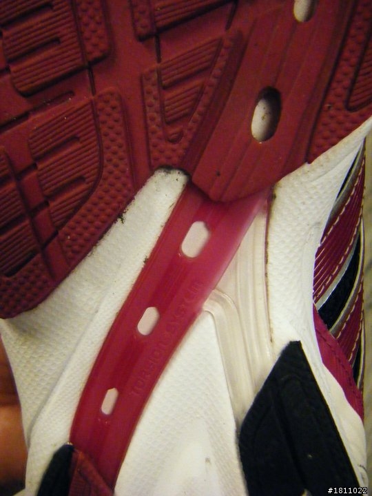 ADIDAS MICOACH自我挑戰賽獎品--Adizero Ace M鞋測囉