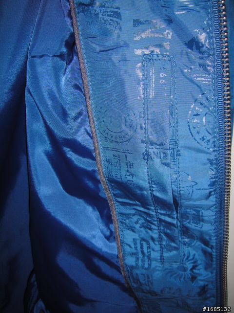 Levi's~風衣、西裝外套、T Shirt~入手三件開箱文