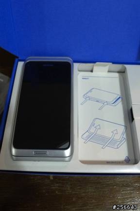 燒燙燙NOKIA E7火速開箱