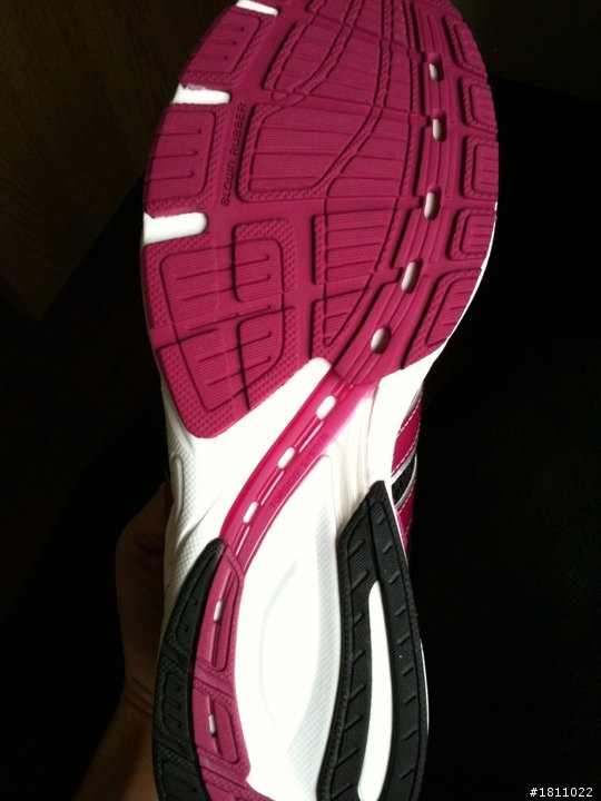ADIDAS MICOACH自我挑戰賽獎品--Adizero Ace M鞋測囉