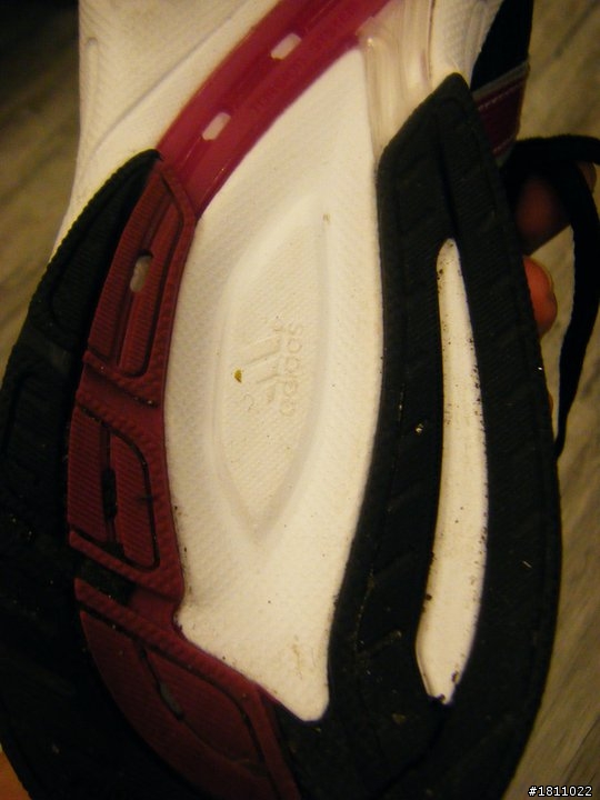 ADIDAS MICOACH自我挑戰賽獎品--Adizero Ace M鞋測囉