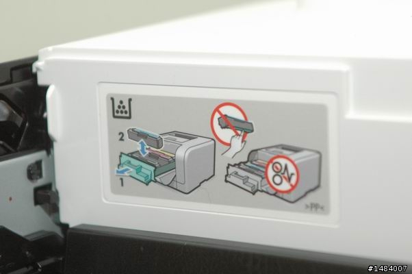 迷你又專業的無線彩色雷射印表機HP CP1525nw