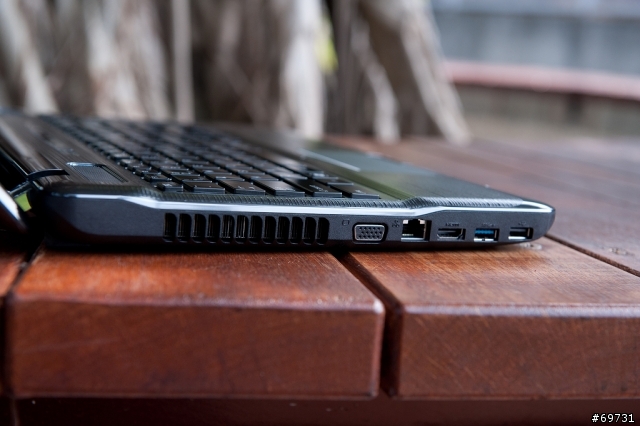 《 熊寶貝 》TOSHIBA Satellite P750 3D的撼動