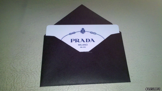 【開箱】PRADA 短夾