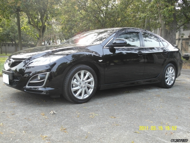2011年黑色 Mazda6 2.5S 開箱嚕~附圖....(第二天就受傷了><")