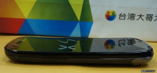 Nexus S終於入手!先來篇開箱介紹!