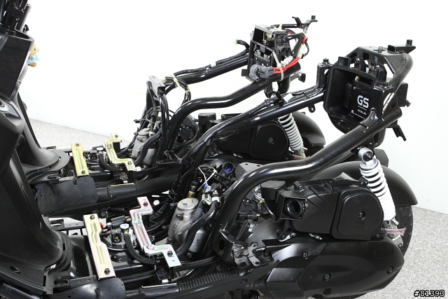 Yamaha RS Zero遇見RSZ姊妹鬩牆?! 兩車拆解深入比較 & 改裝測試!!