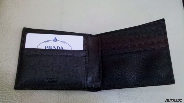 【開箱】PRADA 短夾