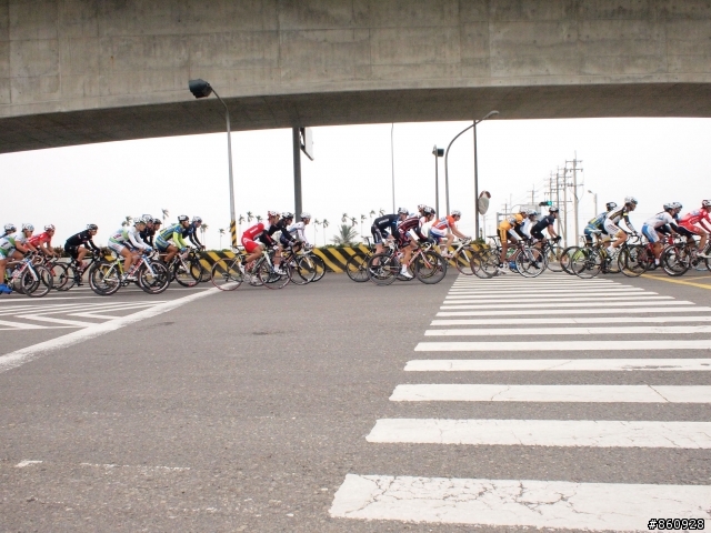 2011國際自由車環台賽第七站 - 新港奉天宮繞圈、157縣道轉台37、168縣道(157縣道叉路口)、台17轉北門衝刺點、終點