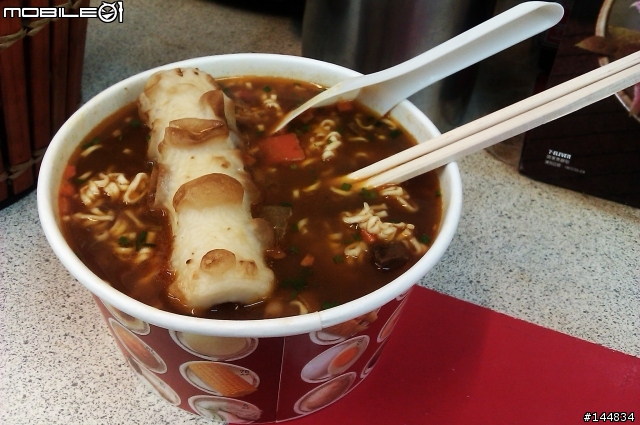 明天泡麵全面漲價.來教大家做平價"滿漢大餐"