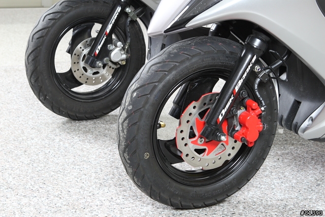 Yamaha RS Zero遇見RSZ姊妹鬩牆?! 兩車拆解深入比較 & 改裝測試!!