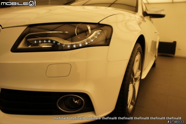 白色Audi A4 Avant 1.8T開箱(圖多)