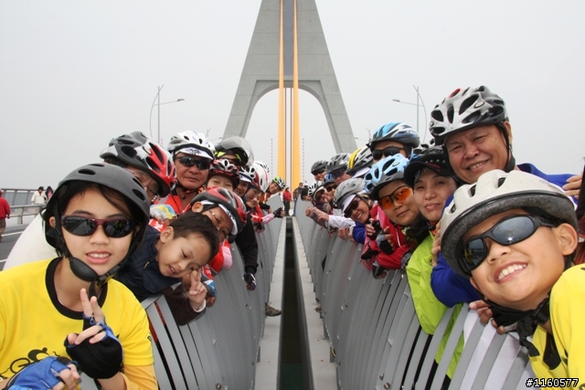 東港大鵬灣跨灣景觀橋單車之旅個人照,請收留!