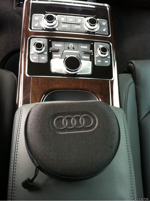 NEW A8L 4.2 開箱...vs BMW 750Li