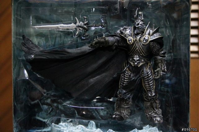 【開箱】魔獸世界-巫妖王:阿薩斯米奈西爾 (THE LICH KING: ARTHAS MENETHIL) -- 圖多