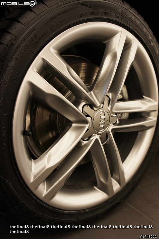 白色Audi A4 Avant 1.8T開箱(圖多)