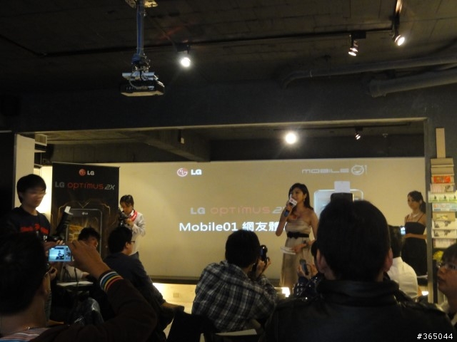 【LG Optimus 2X】帶給你Double的手機新體驗! (03/16 新增預購資訊)