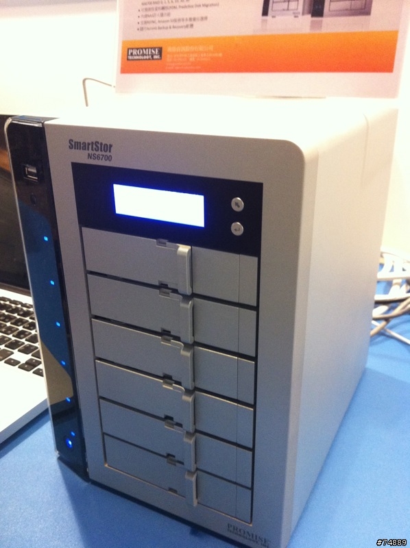 2011 MBP+Thunderbolt現場直擊+效能小測 - Promise Pegasus 外接陣列