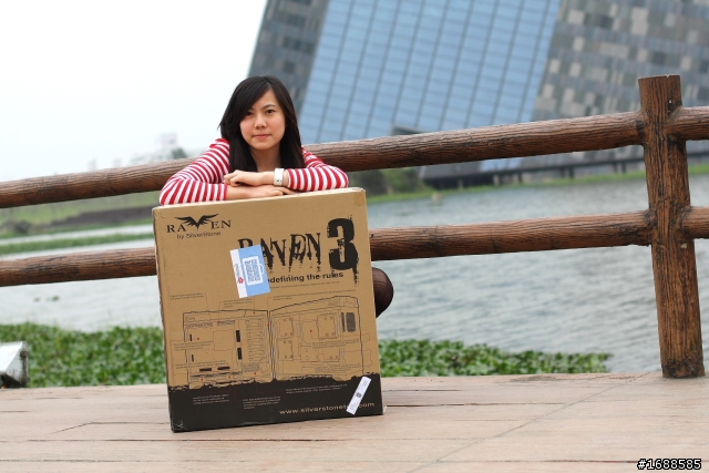 銀欣RV03B-W猛禽- - 美女與野獸