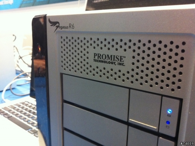 2011 MBP+Thunderbolt現場直擊+效能小測 - Promise Pegasus 外接陣列