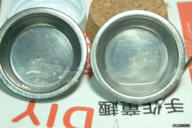 郡氏新的底漆補土,溶劑不太能溶??