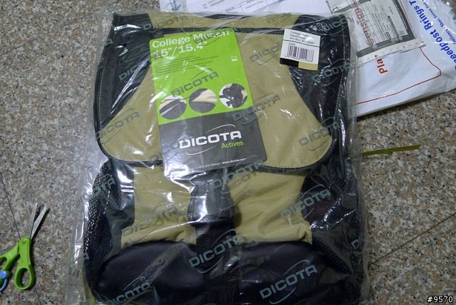 dicota電腦包之開包!!