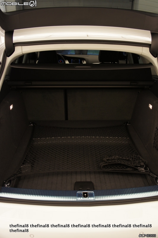 白色Audi A4 Avant 1.8T開箱(圖多)