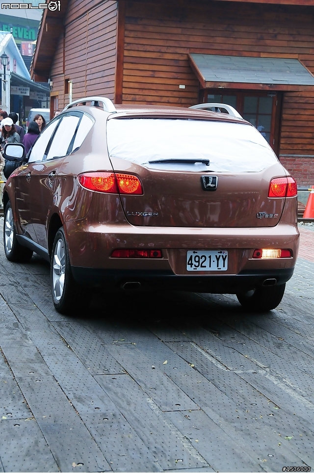 亞洲車神陳和皇2011年3月19日Luxgen車埕車聚神技演出,以181張連續照片串成影片播出。