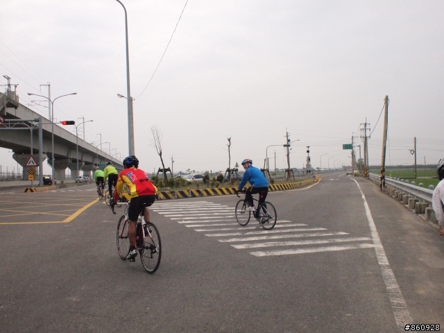 2011國際自由車環台賽第七站 - 新港奉天宮繞圈、157縣道轉台37、168縣道(157縣道叉路口)、台17轉北門衝刺點、終點