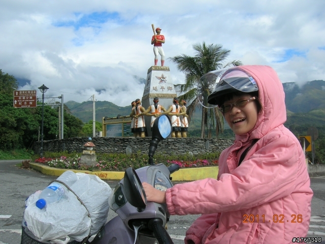 相信自己~~~小安安後山之旅!!
