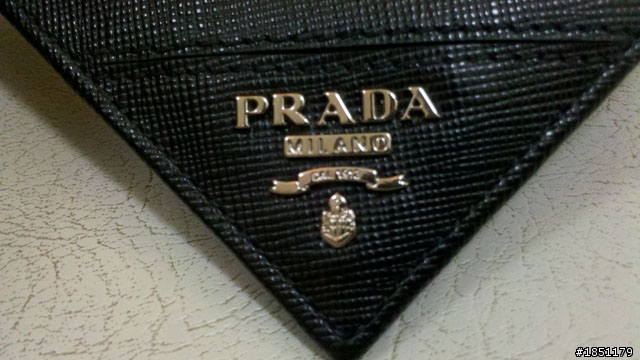 【開箱】PRADA 短夾