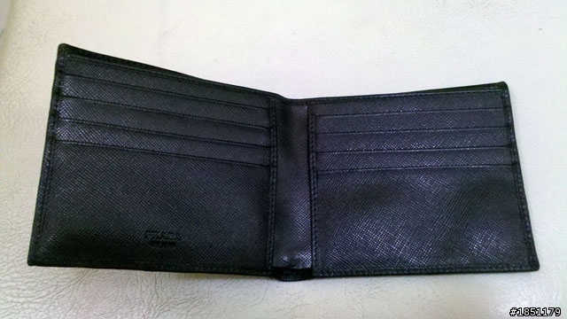 【開箱】PRADA 短夾