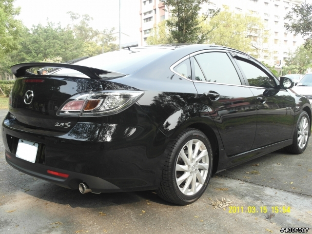 2011年黑色 Mazda6 2.5S 開箱嚕~附圖....(第二天就受傷了><")