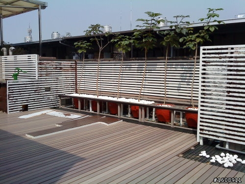 新增材料成本表及DIY指標--將塑鋼木應用在浴室、陽台、花園,取代傳統的木材。