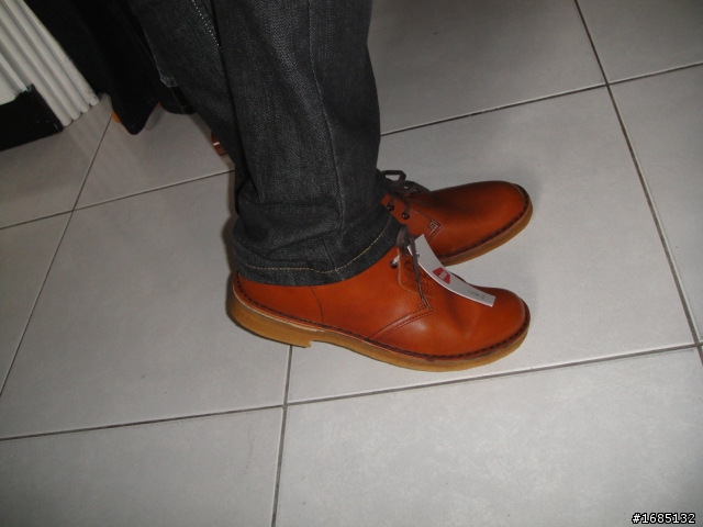 ASOS~我也掉進這個坑~CLARKS~沙漠靴~皮革色